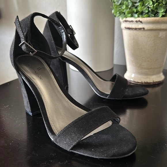 Worthington Brand Women’s Black Block Heels - Size 6M - Picture 3 of 6